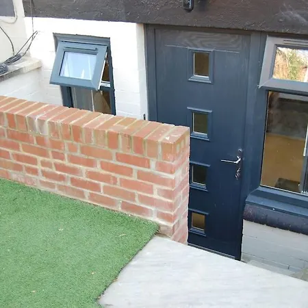 Self Contained Studio Apartment In Burley, Leeds Leeds  Exterior foto